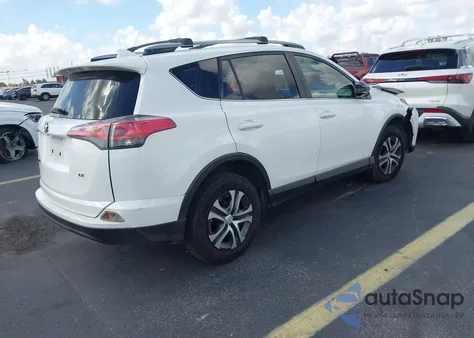 2017 Toyota Rav4 Le z USA, uszkodzony, nr VIN JTMZFREV9HJ132470
